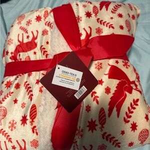 Holiday Red and Cream Sherpa Throw Blanket